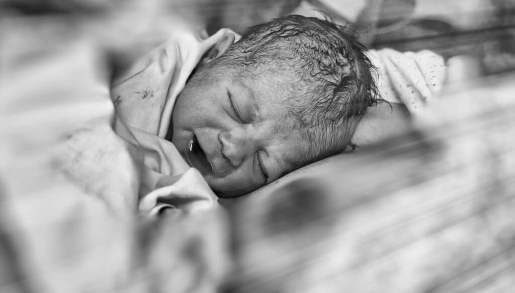 bebe-naissance-vide-accouchement-sagesfemmes-chemot