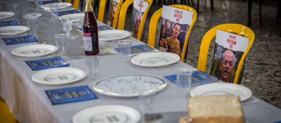 seder-pessah-5784-otages-7octobre-beeri-massorti-aline-benain-adathshalomparis