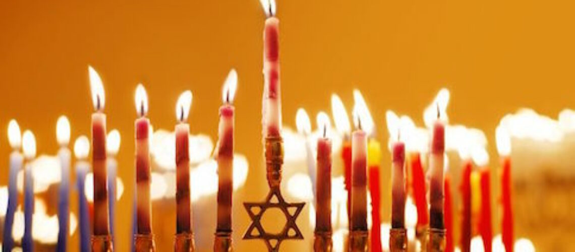 Hanouccia Hanoucca fête juive des lumières Hanouka Hannuka Hannukah Allumage